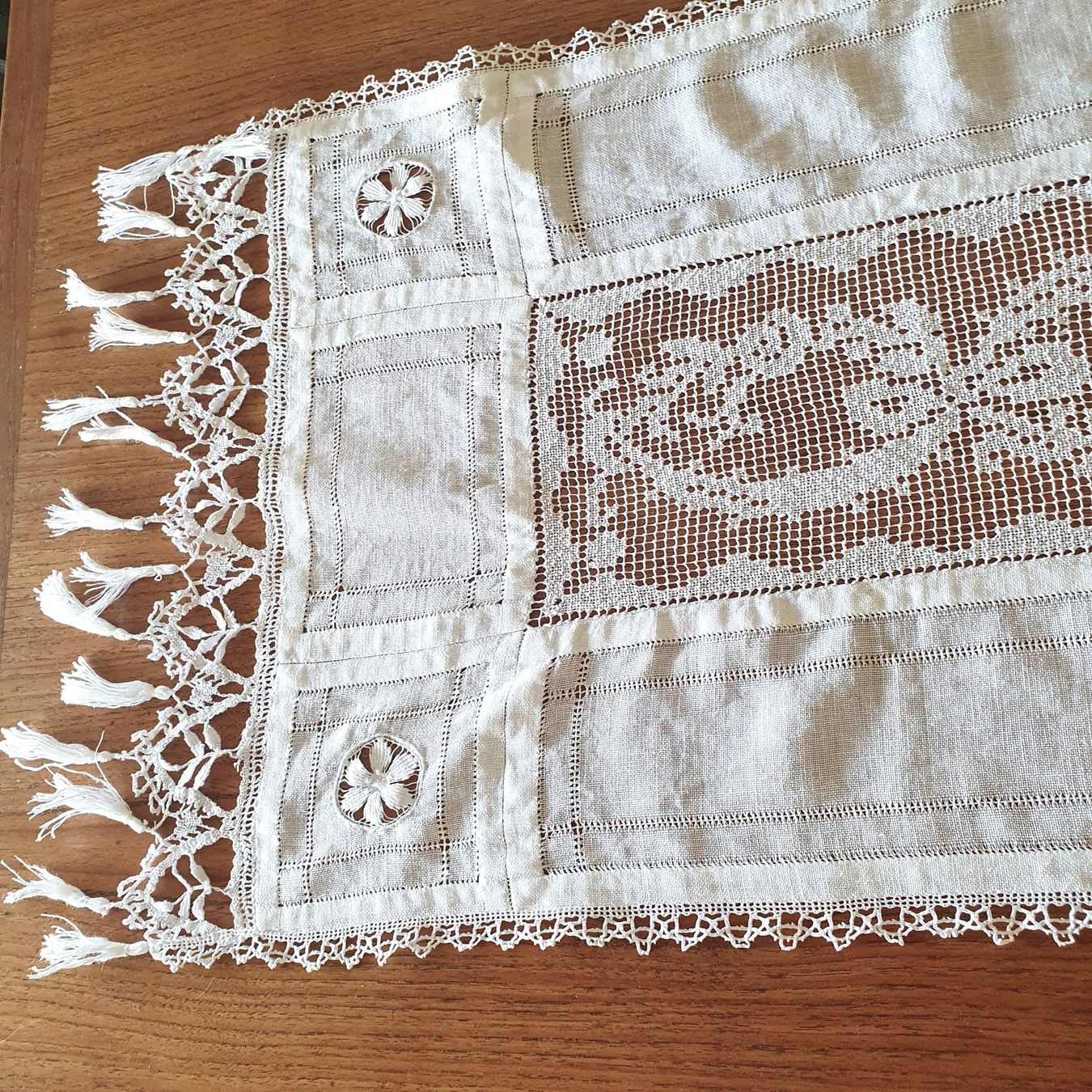 Altra biancheria da tavola: Ancien napperon rectangulaire, 130 x 40 cm – Usato da Lausanne venduto da venise001 7
