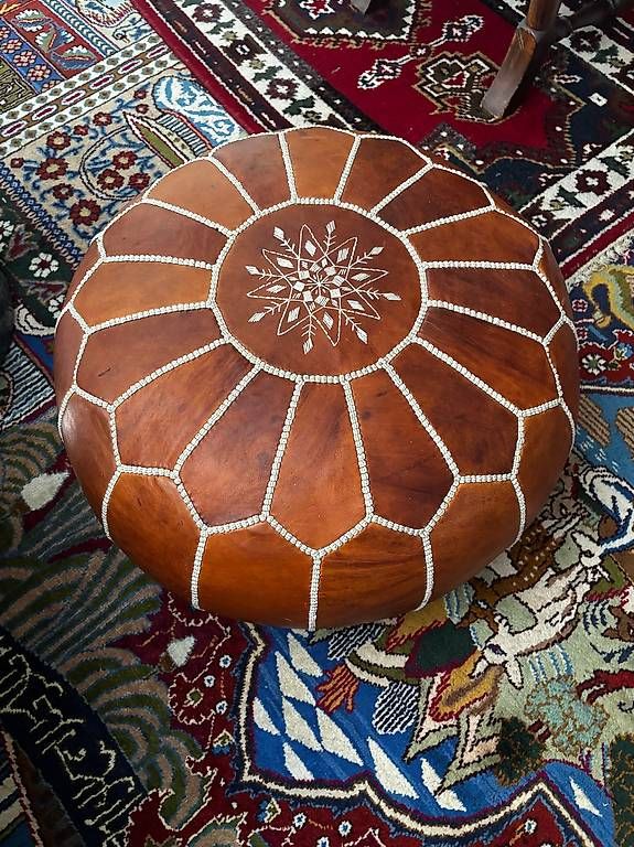 Cuscini: Ledersitzkissen Pouf – Usato da Bernhardzell venduto da Dorota07