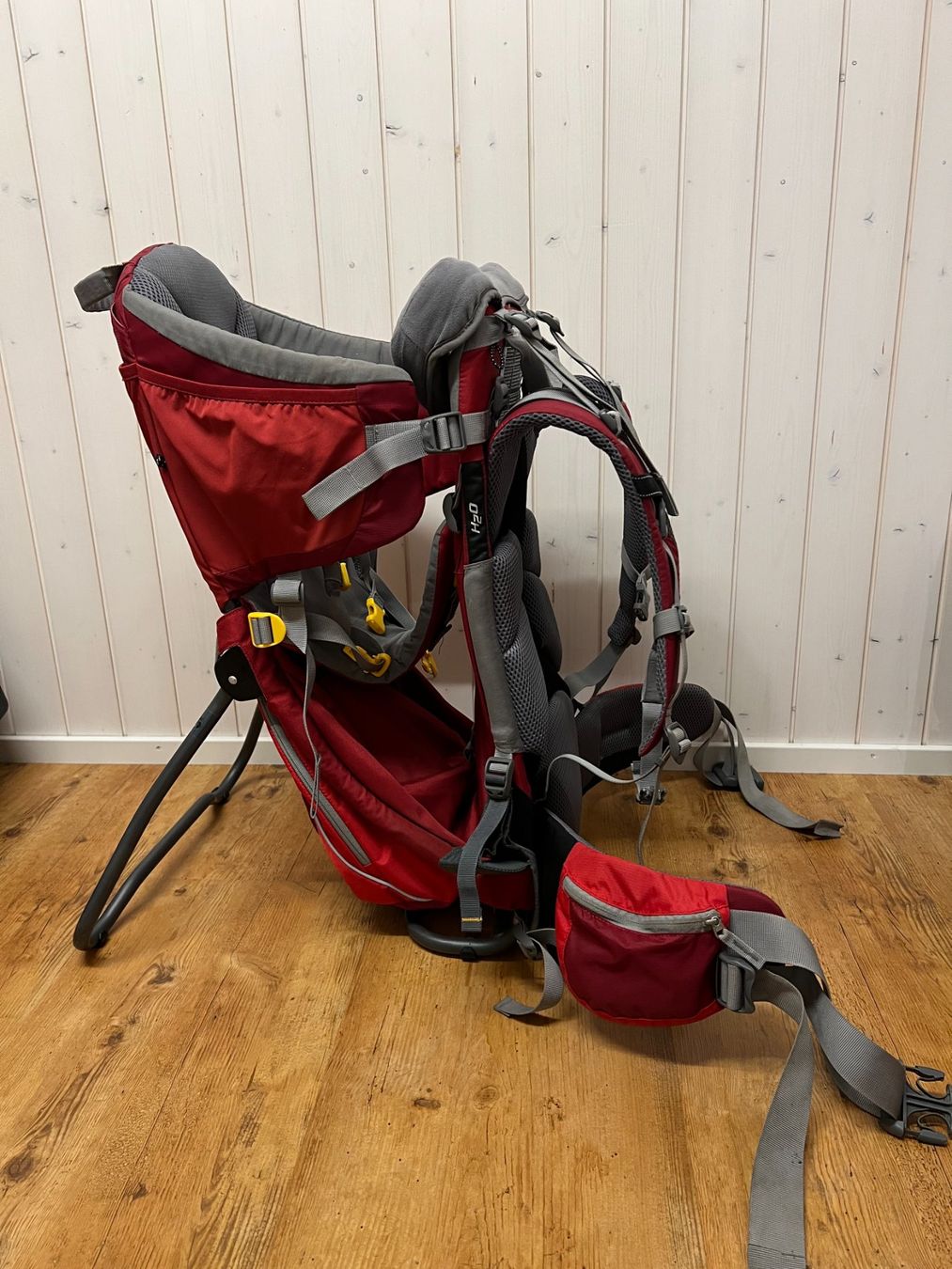 Deuter Zaini: Deuter Wanderrucksack – Usato da Ganterschwil venduto da No_Name323 1