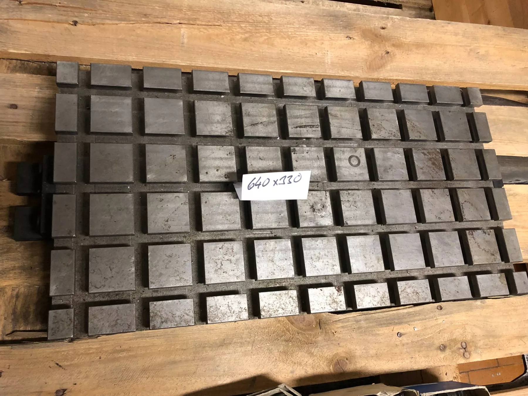 Piatti di portata: T-Nut-Platte – Usato da Kräiligen venduto da akmeisterr 2