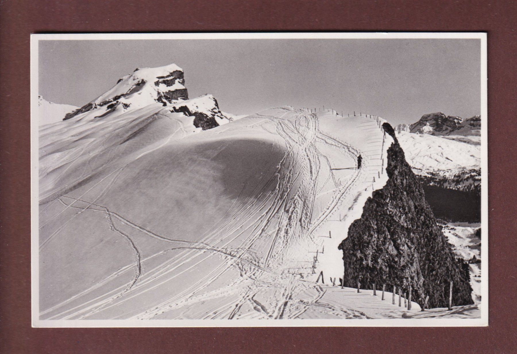 Cartes postales: HESSISBOBLERFIRST (Oberiberg) – D'occasion à Pully par nicecards-shop