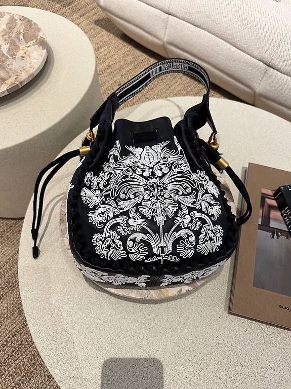 Dior Borse: DIOR HOBO TASCHE – Nuovo (secondo la descrizione) da Schwyz venduto da bofb 7