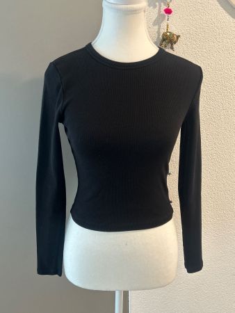 Damen Rippen Langarmshirt schwarz von Bershka Gr. S
