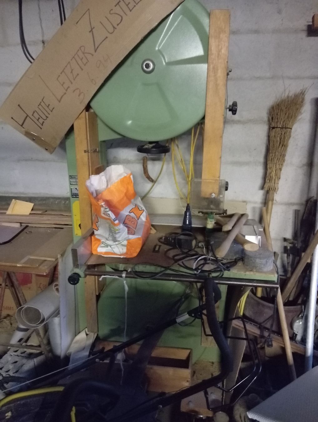 Toutes les machines: Bandsäge Holzbearbeitung  – D'occasion à Belp par Guadalupe84