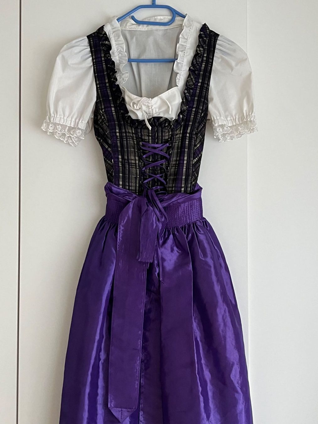 Vestiti: Dirndl – Usato da Rümikon AG venduto da Natifan