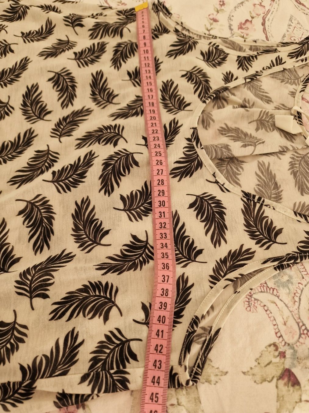 H&M Top: H&M | Gemustertes Top – Usato da Basel venduto da Lemonn 5