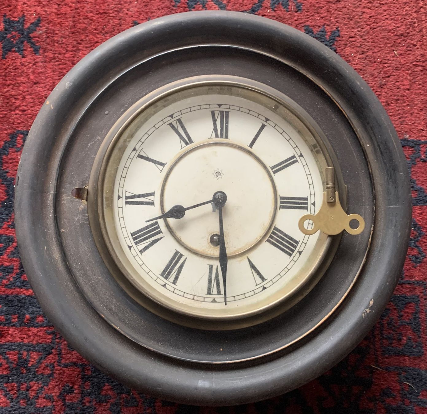 Stand- & Wanduhren: Antike schmucke Wanduhr – Defekt aus Ebnat-Kappel von pourlemerite