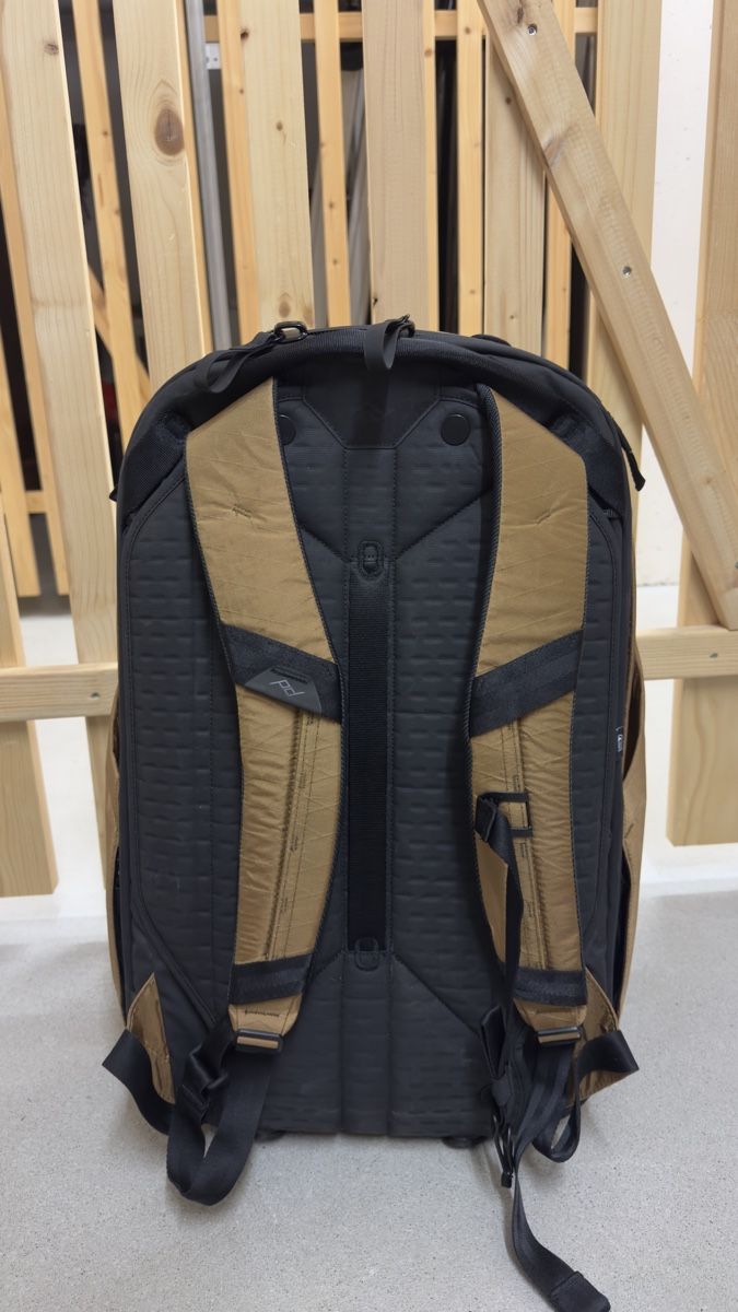 Peak Design Zaini: Peakdesign Travel Fotorucksack – Usato da Winterthur venduto da Lars_Ch 2