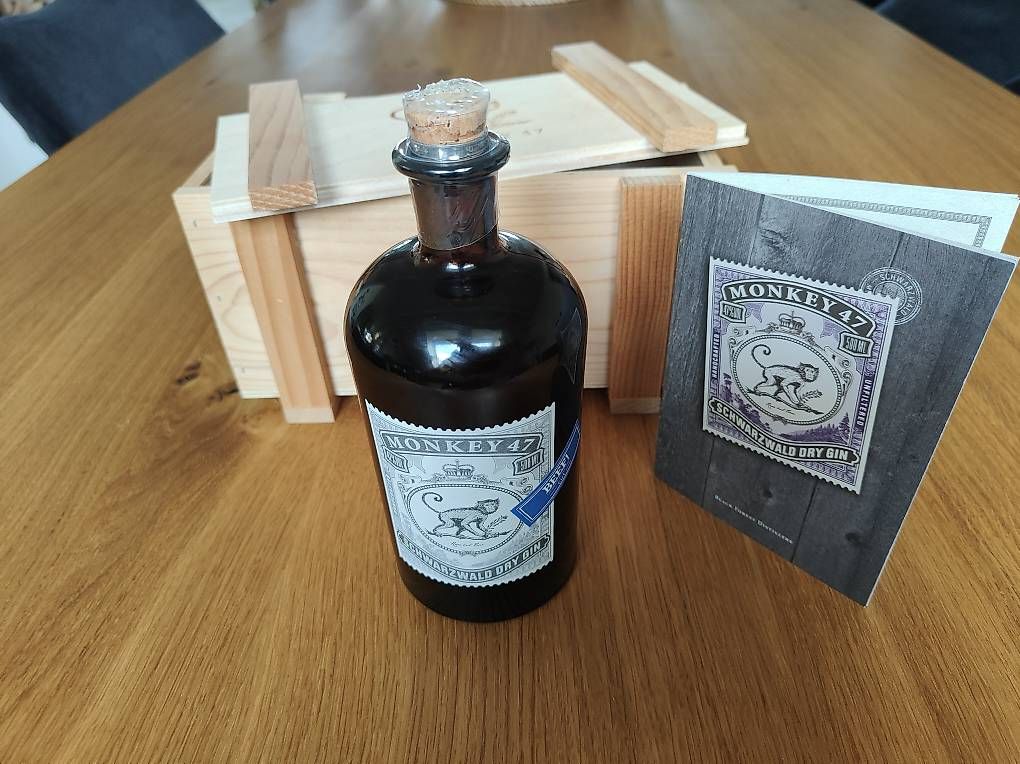 Monkey 47 Bevande alcoliche: Monkey 47 Gin Beef! Cut von 2012, Flasche #48/999 – Nuovo e nell'imballaggio originale da Bünzen venduto da hangloose74