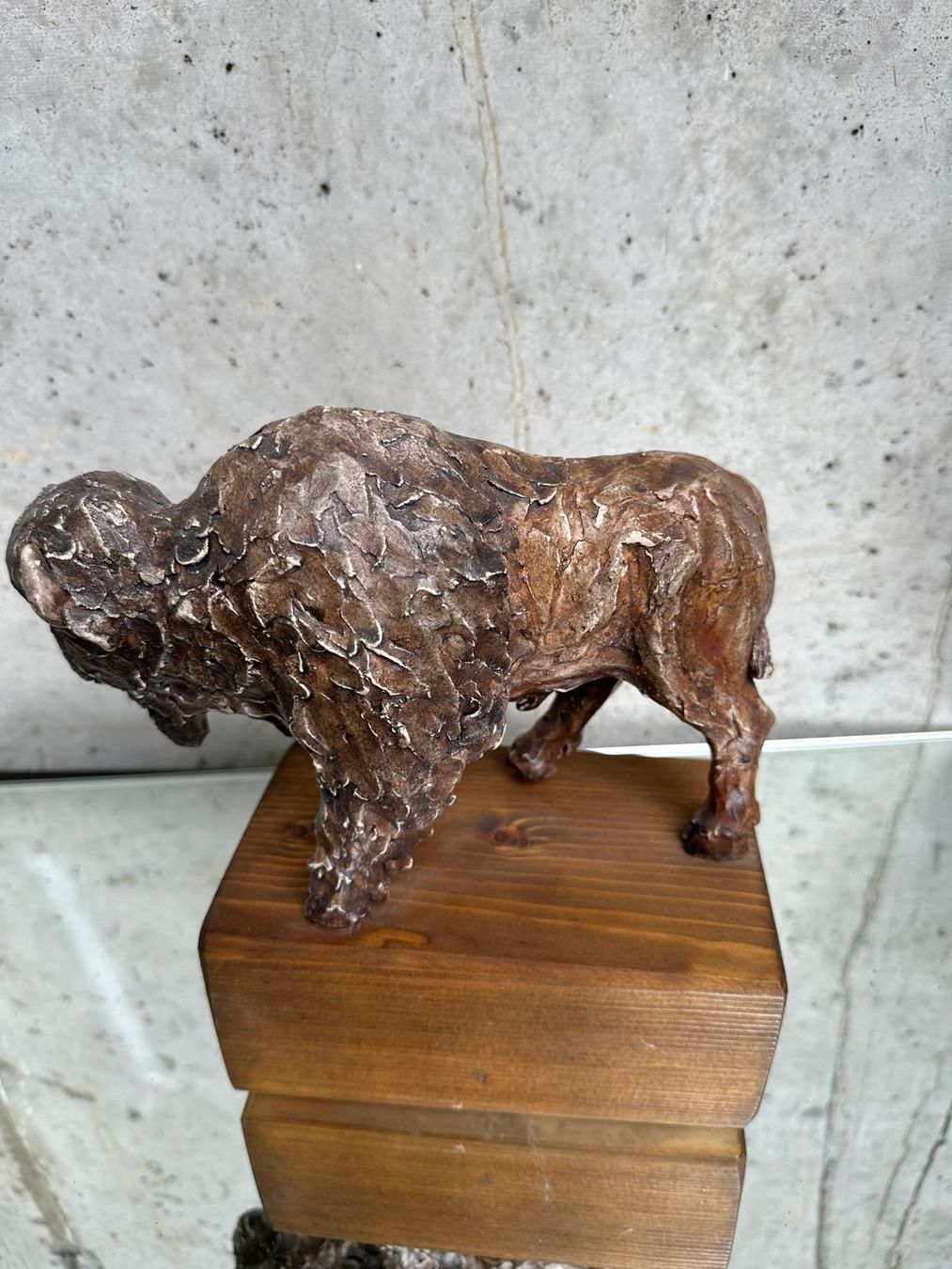 Figuren: Vintage Bison Figurine - Rustic Home Decor CERAMIC – Gebraucht aus Lausanne von vas_mbk2 1