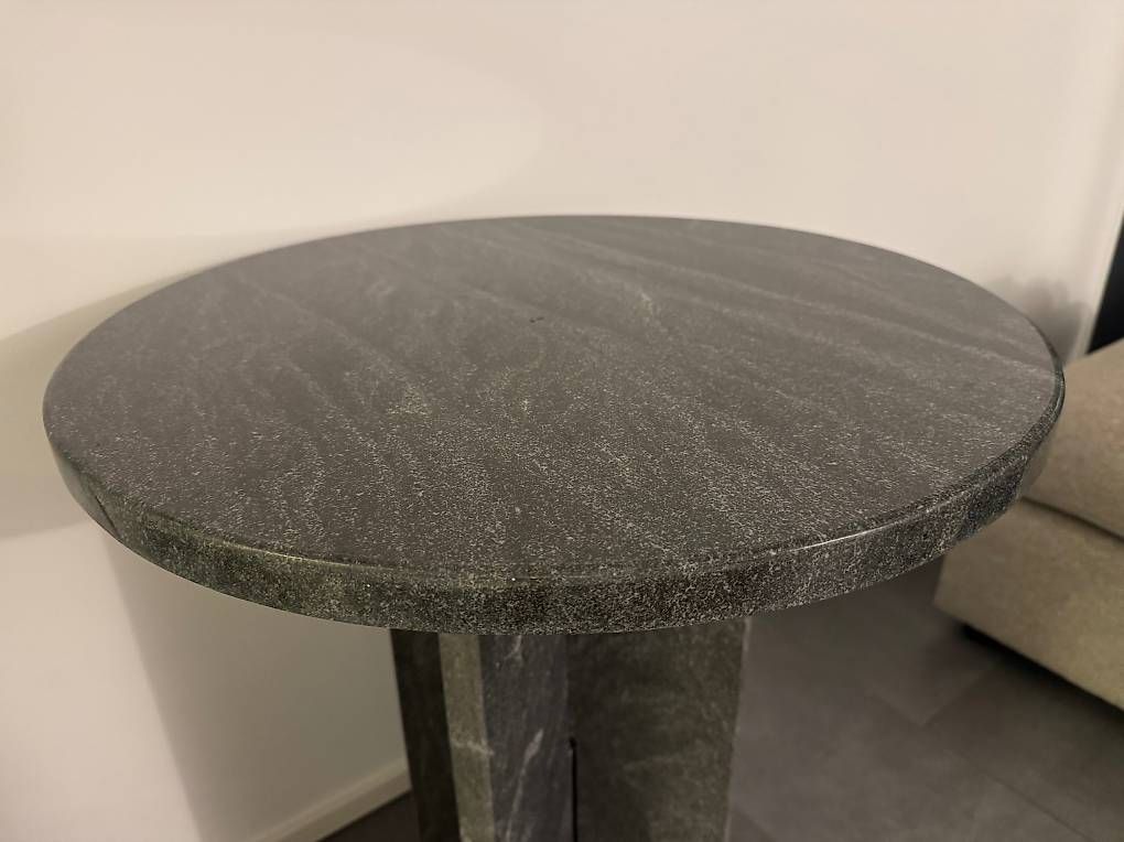 Tische: TAVOLO IN MARMO – Gebraucht aus Massagno von whi_d5bd 2