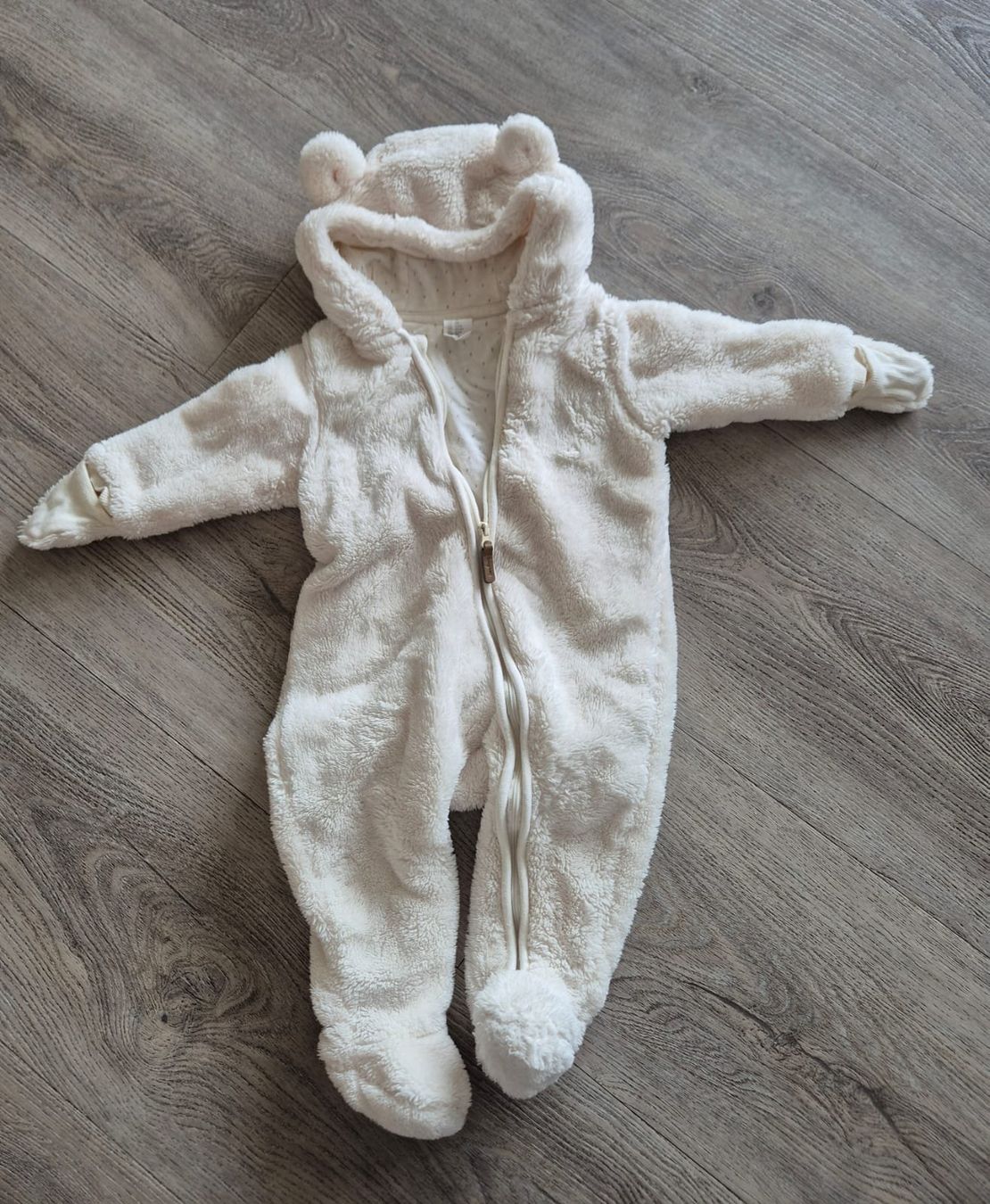 H&M Pigiama & Simili: Flauschiger Teddy Overall mit Kapuze Gr. 68 – Usato da Ellighausen venduto da feg_tsz7 1