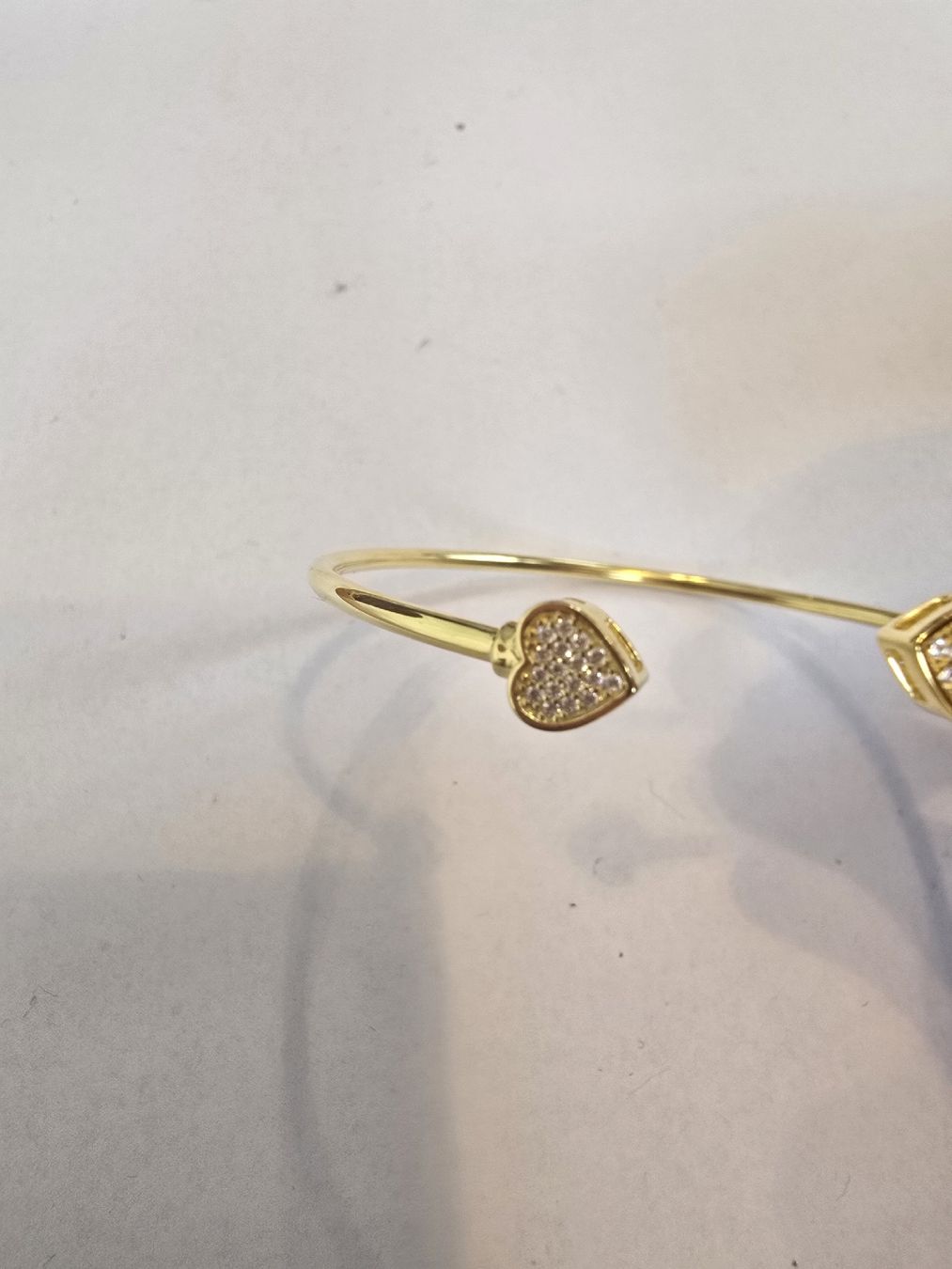 Bracciali & Braccialetti: Elegantes mit Herz-Design - Neuwertig! – Nuovo (secondo la descrizione) da Brunnen venduto da eva_gv8y 1