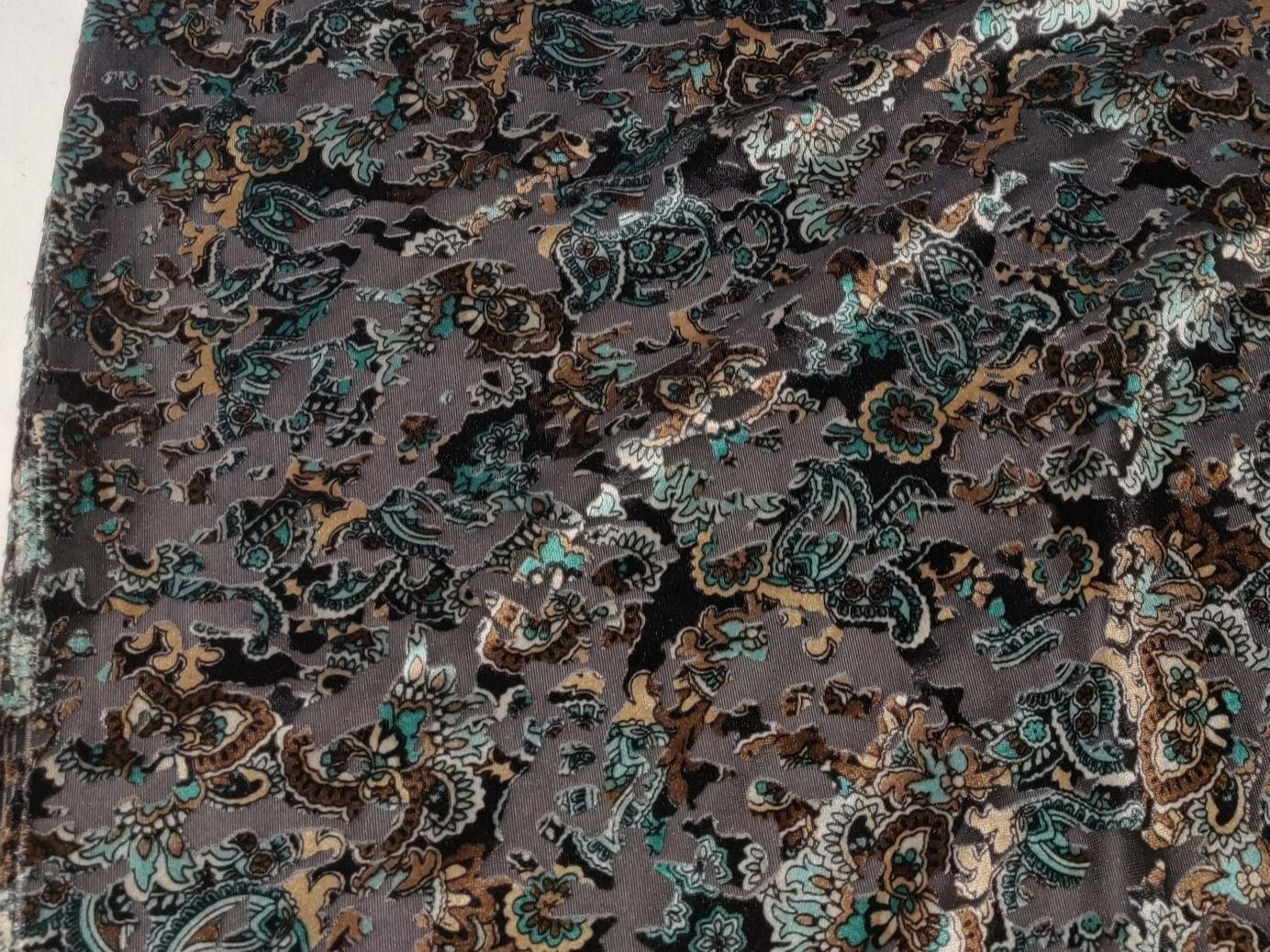 Tessuti: Viskose Poly Devoré Stoff leicht 1.90x1.40m Paisley – Nuovo (secondo la descrizione) da Lufingen venduto da Voyager7