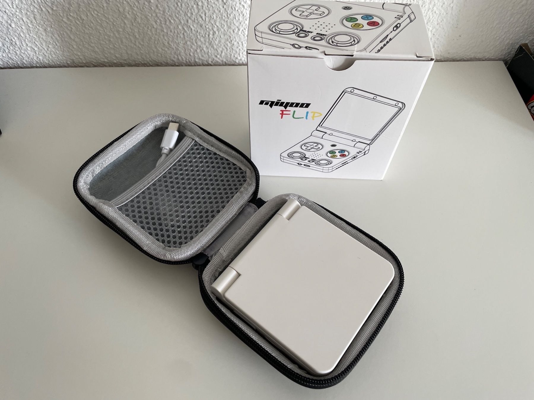 Konsolen: Miyoo Flip V2 weiss – Gebraucht aus Uster von cas_jjm6 1