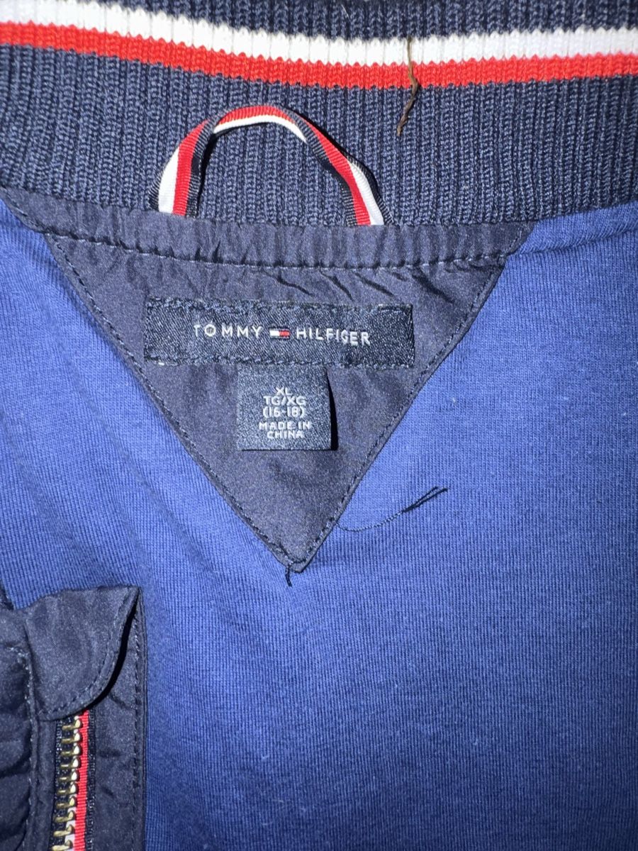 Tommy Hilfiger Gilet & Giacche senza maniche: Tommy Hilfiger Steppweste blau Grösse M – Usato da Zürich venduto da oase69 1
