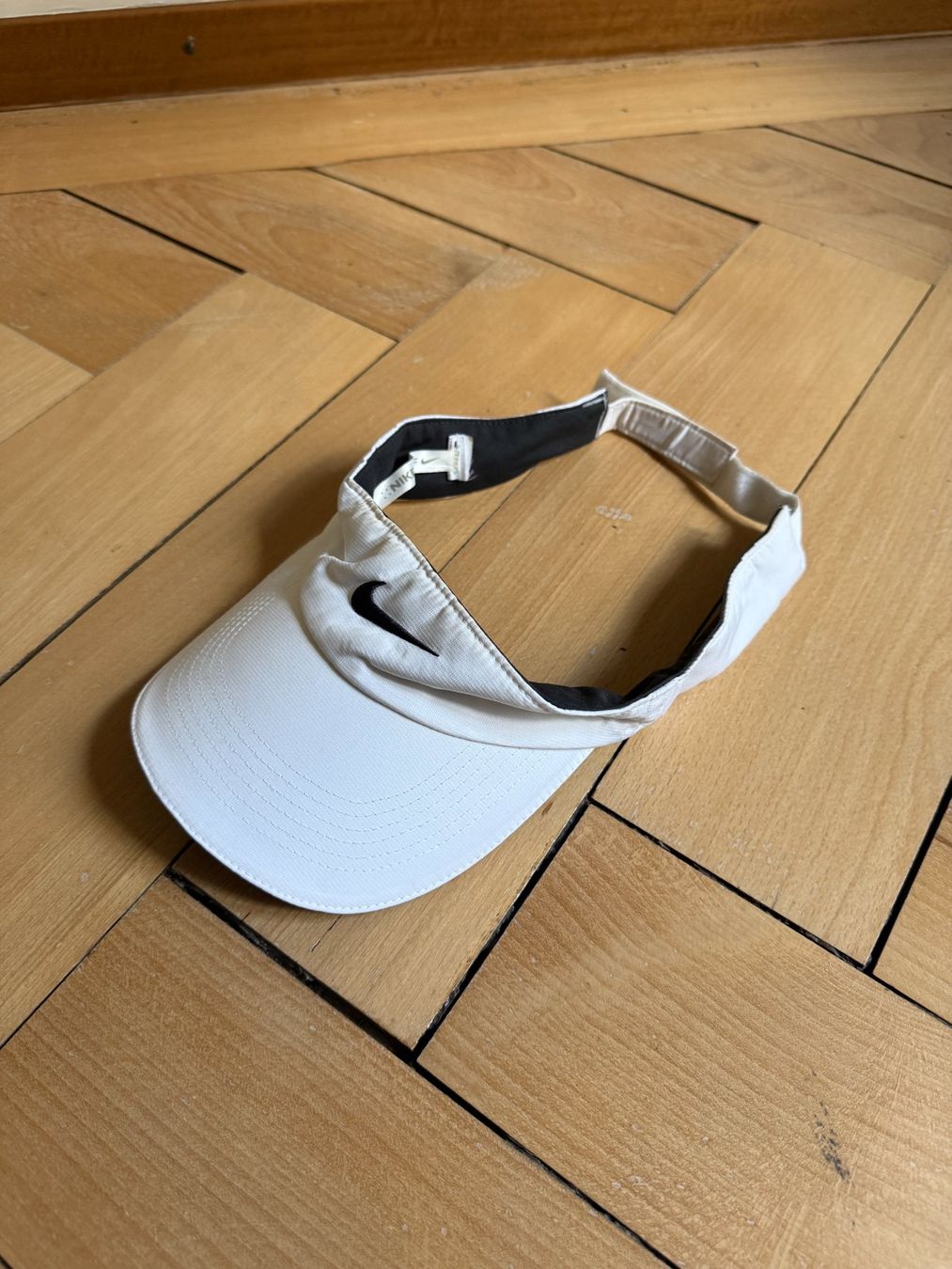 Nike Chapeaux, bonnets & casquettes: NIKE - Golf Visor Cap weiss – D'occasion à Zürich par Diazaio