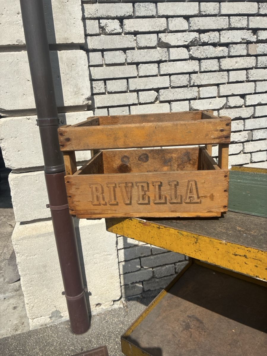 Casse di trasporto: Holzkiste Rivella  – Usato da Langenthal venduto da Vintage23