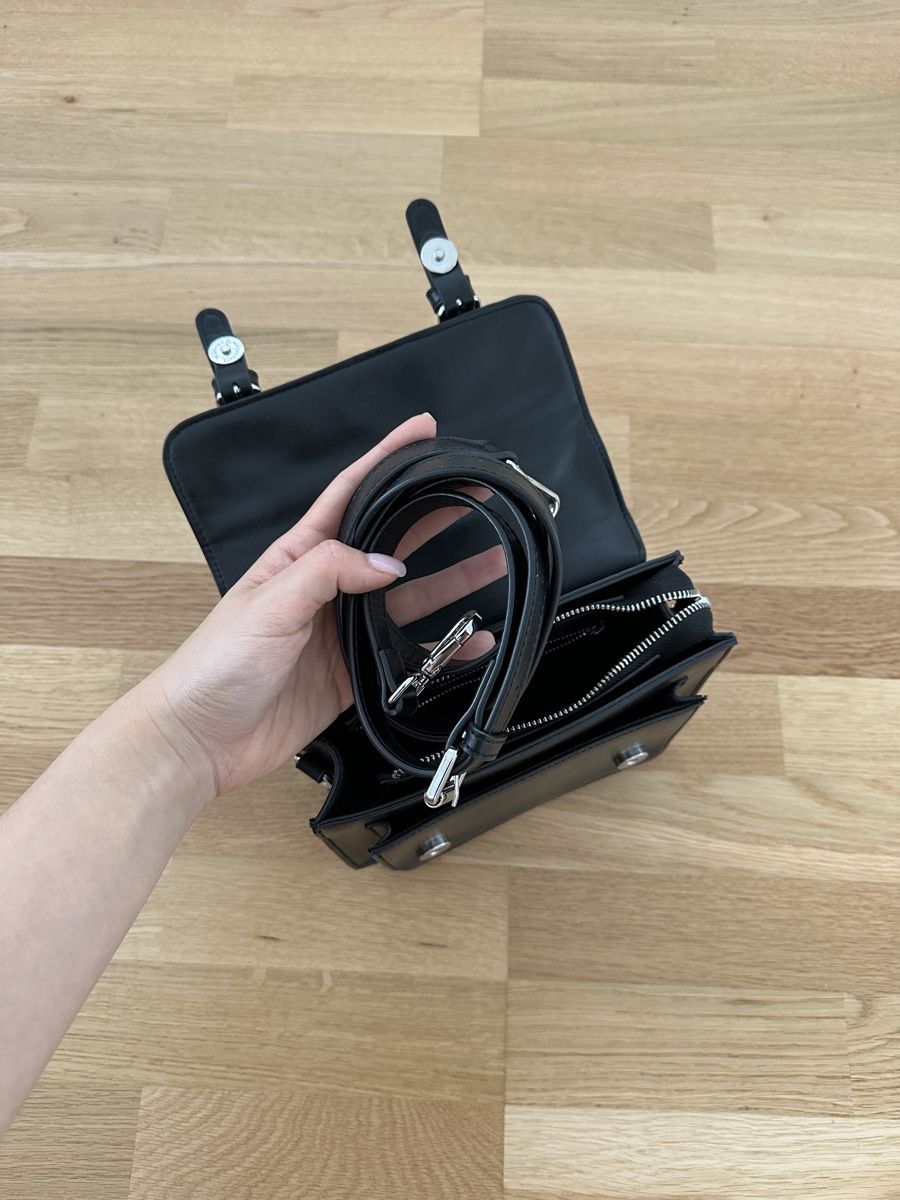 Brandy Melville Sacs femmes: Schwarze Tasche – D'occasion à Brugg AG par sanfllower 4