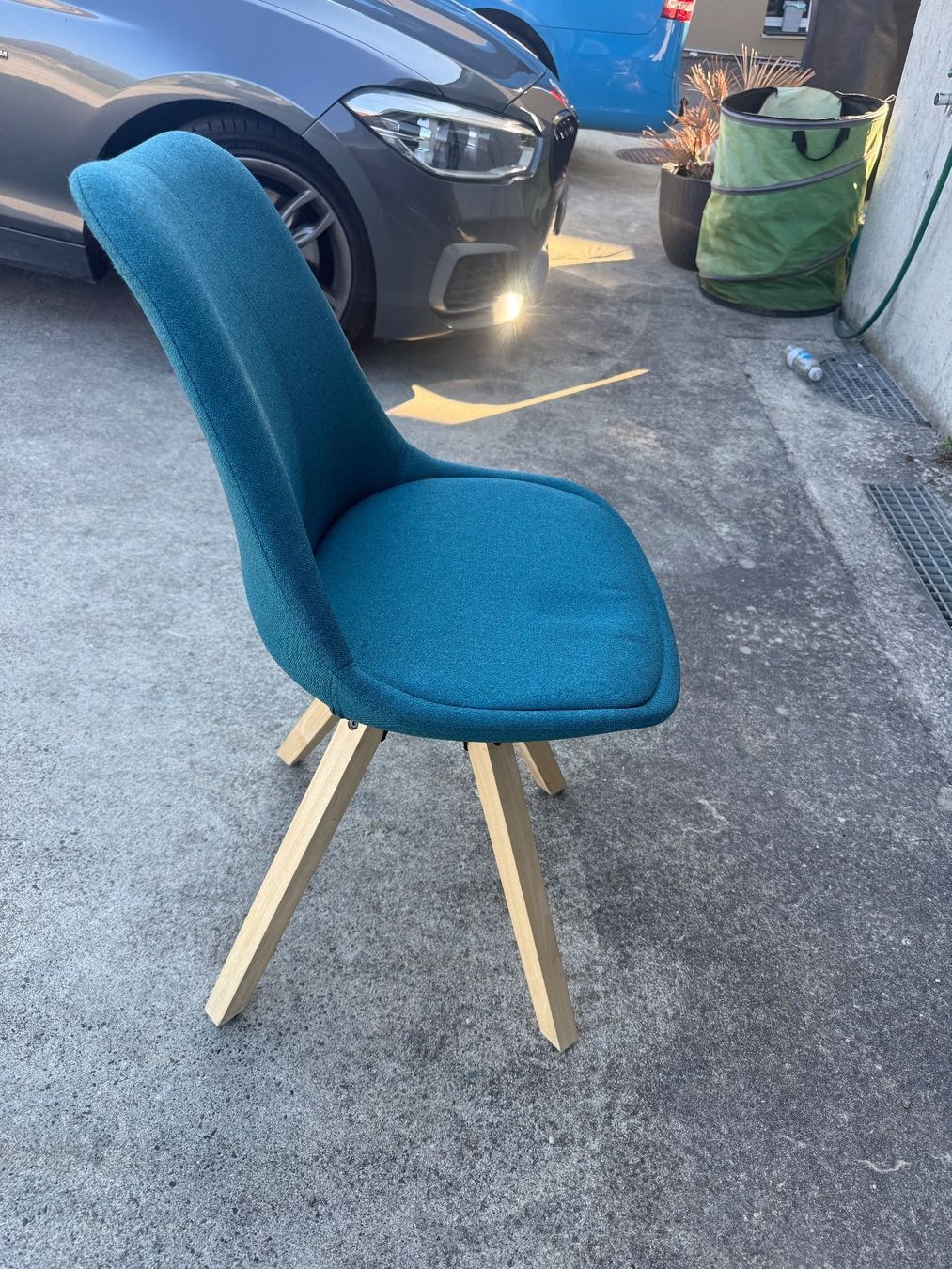 Chaises: Lot de 12 chaises – D'occasion à Cugy FR par rom_82tf 1