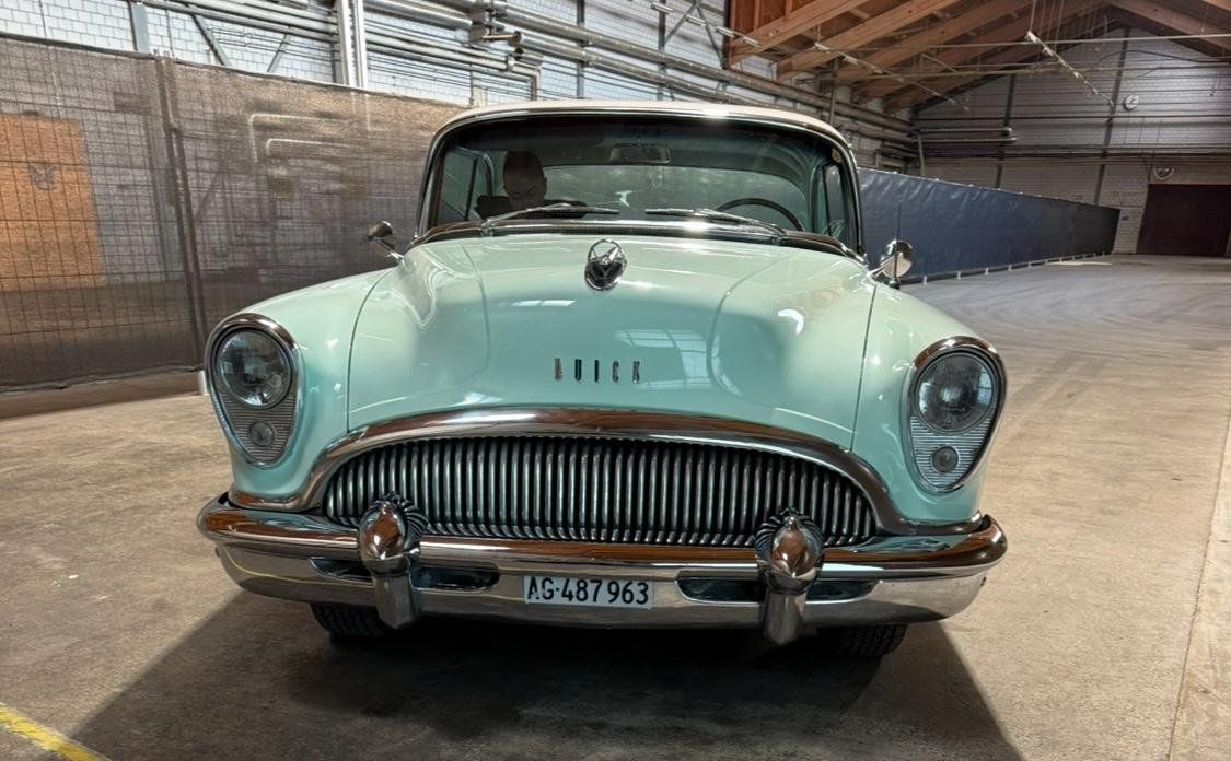 Buick Automobili: Buick Super 1954 mit Veteran Eintrag – Usato da Thalwil venduto da Noa_Nero 3