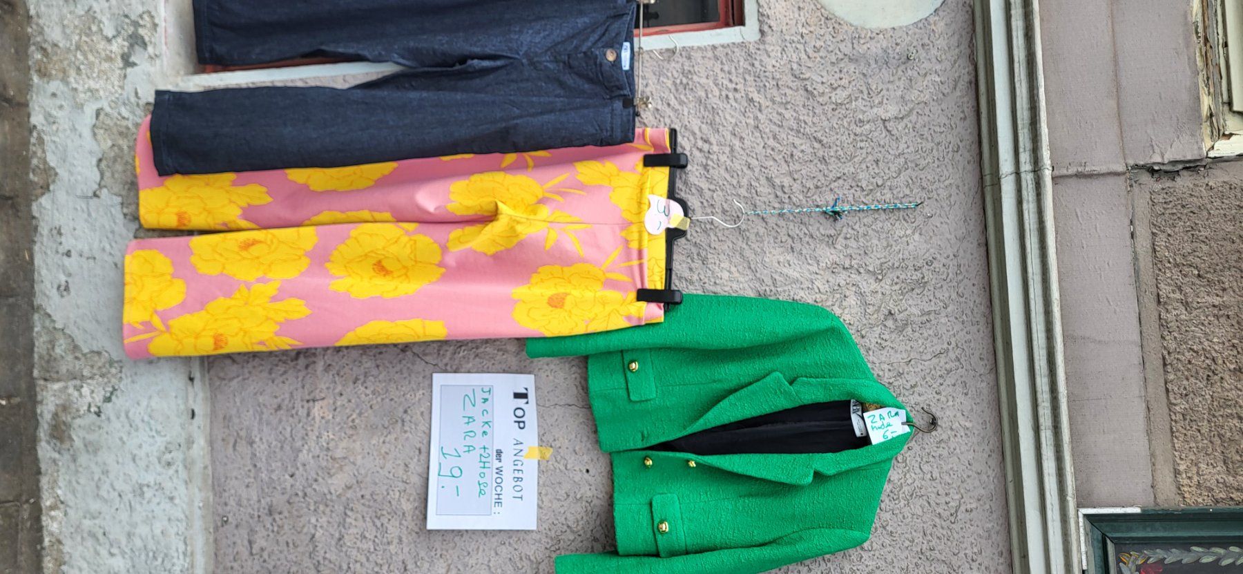 Zara Jacken & Mäntel: ZARA Jacke 2 Hosen – Gebraucht aus LUZERN von picci01