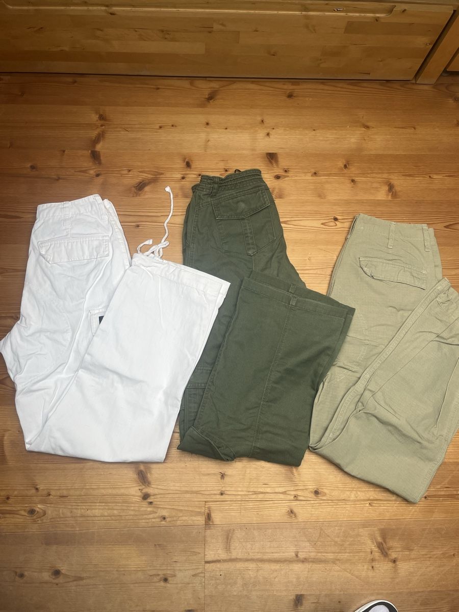 Lotti & Set di vestiti: Kleiderpaket 2 - Mädchen Gr XS/S – Usato da Altnau venduto da User72 1