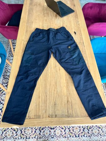 Ellesse Cargohose schwarz Grösse S mit Gürtel neuwertig