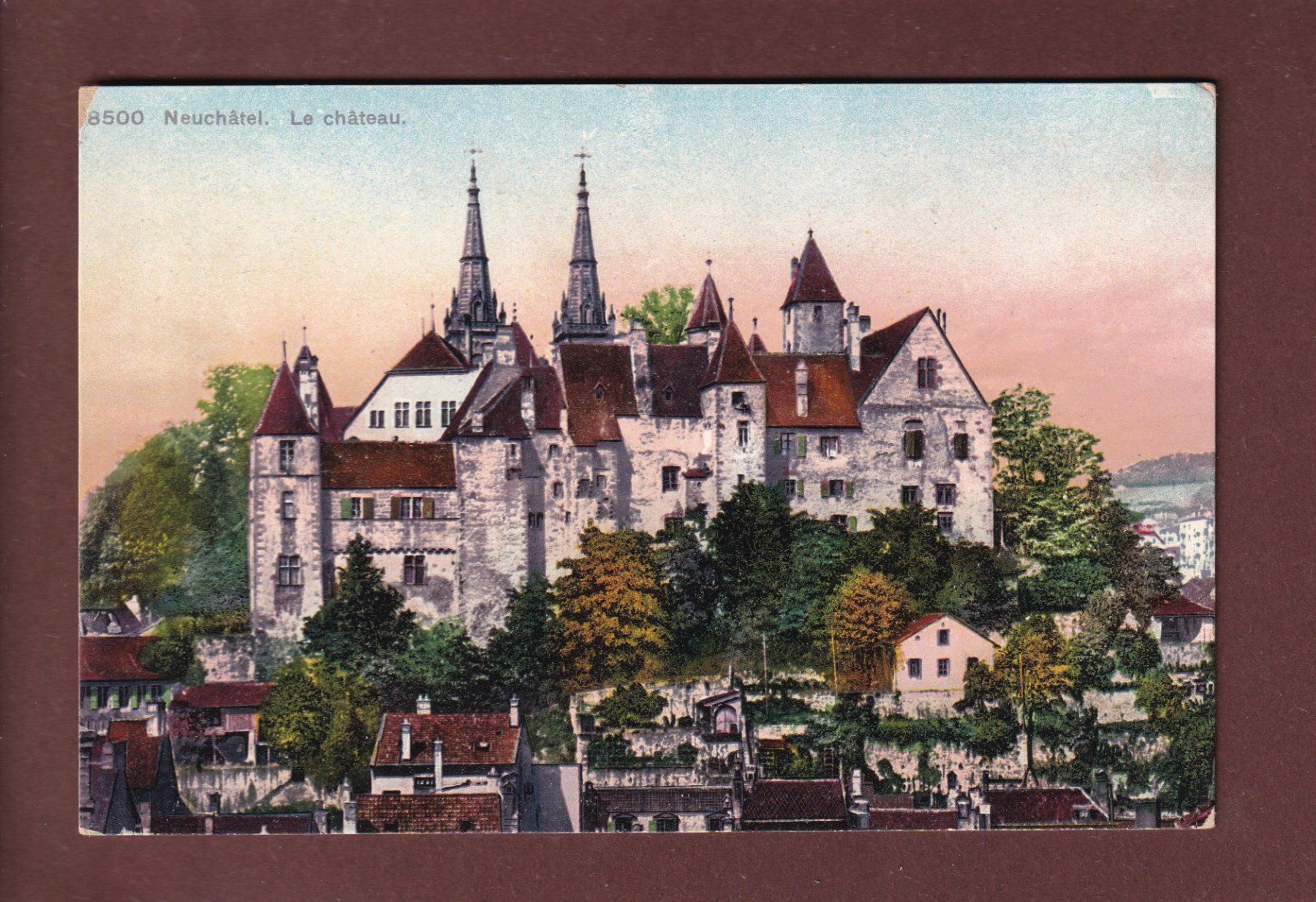 Cartoline postali: NEUCHÂTEL - Le Château – Usato da Pully venduto da nicecards