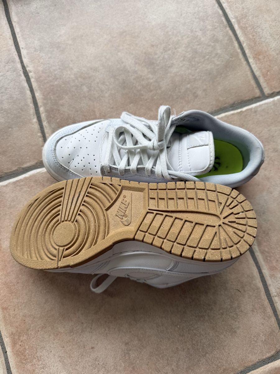Nike Scarpe da donna: Nike Dunk low Grösse 39 blau/weiss – Usato da Wettswil venduto da alaskabaer 2