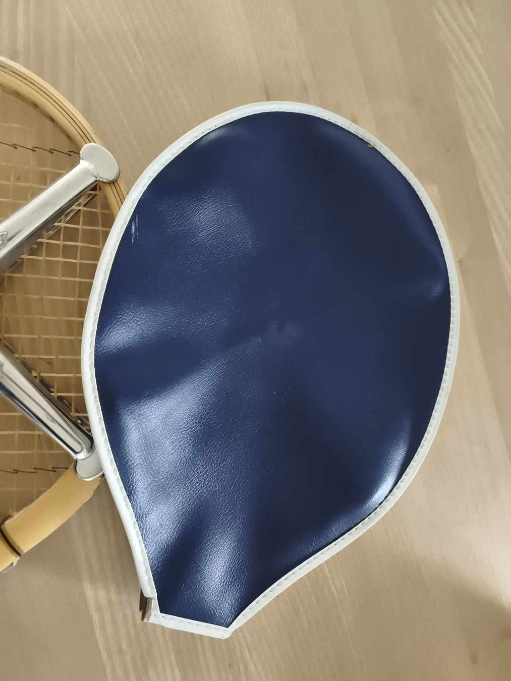 Adidas Schläger: Antiker Tennisschläger Adidas – Gebraucht aus Burgdorf von Chestnut 4