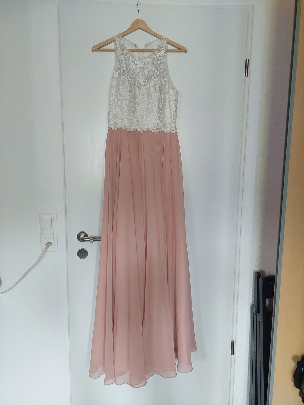 Vestiti: Ballkleid mit Pailletten – Usato da Mettau venduto da Taeni93