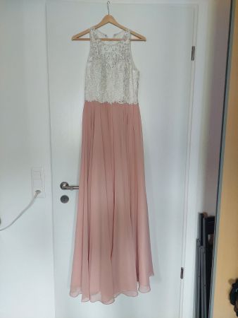 Ballkleid mit Pailletten