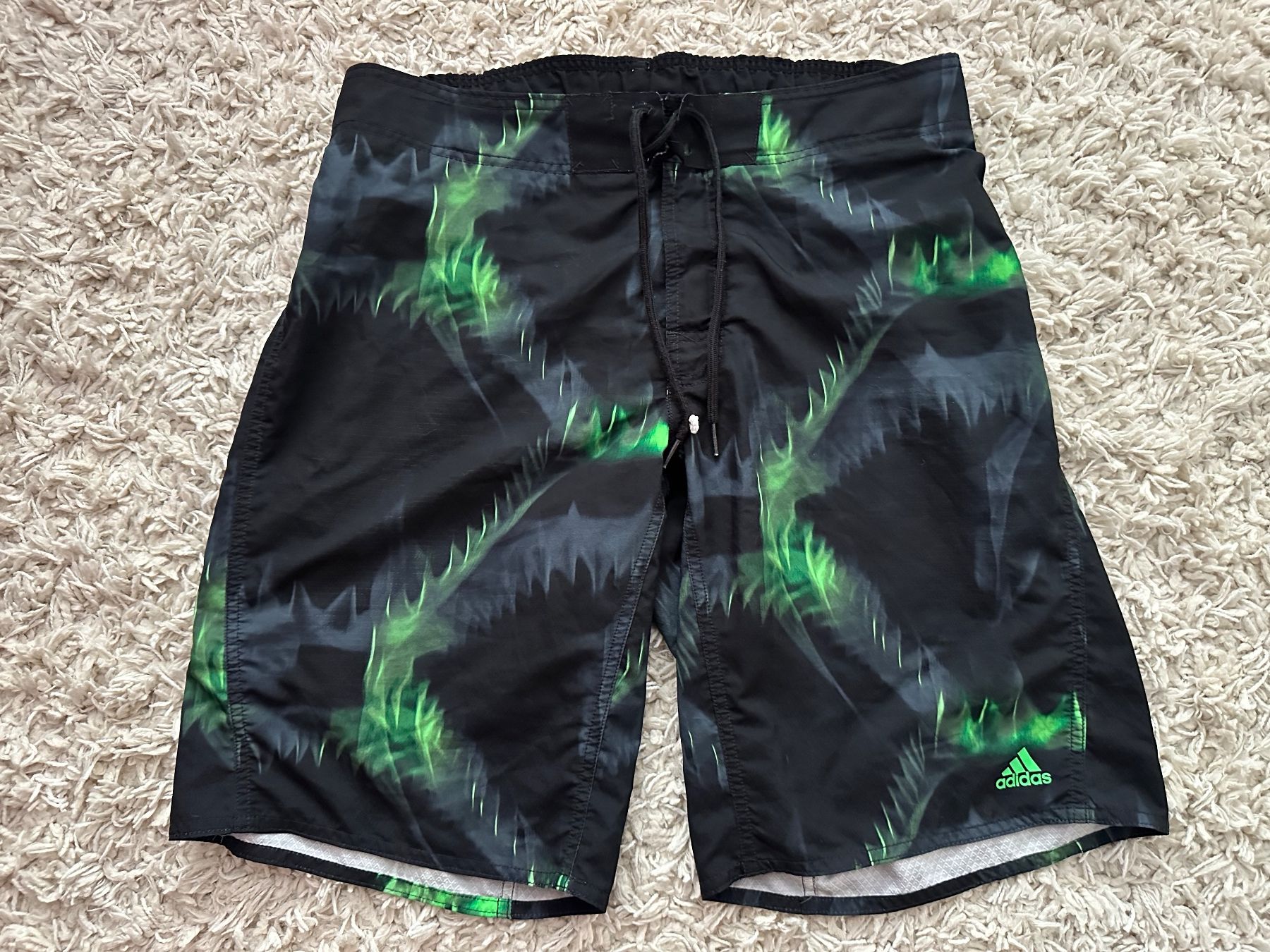 Adidas Badehosen: Adidas Badehose Gr.M – Gebraucht aus Bern von BrandVilla