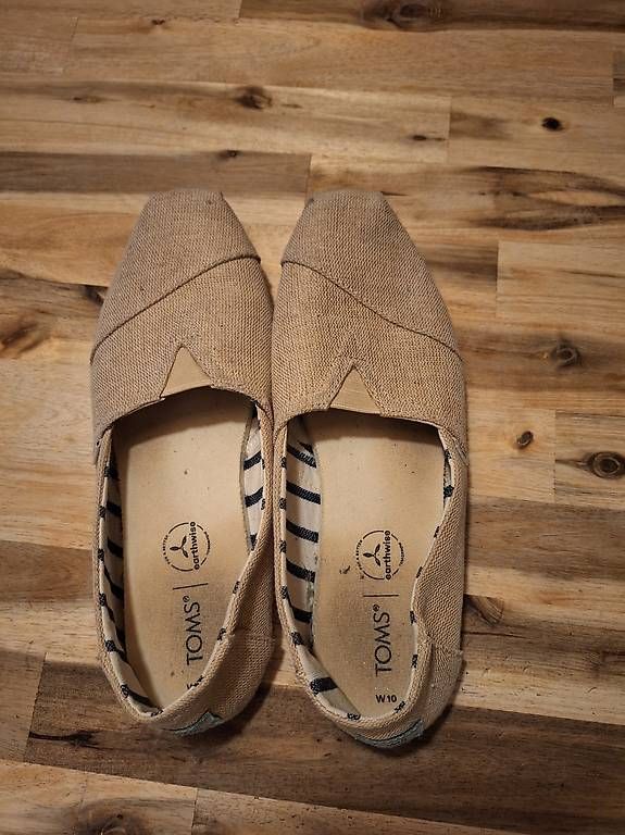 Toms Chaussures femmes: Toms Schuhe W10 – D'occasion à Pfäffikon ZH par wavto 1