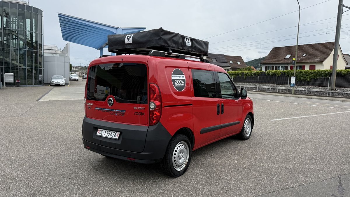Opel Veicoli commerciali: Opel Combo 1.6 cdti – Usato da Liestal venduto da lor_tm8s 4