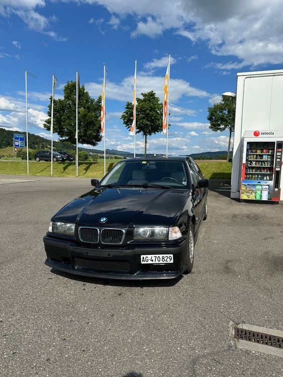 BMW E36 320i