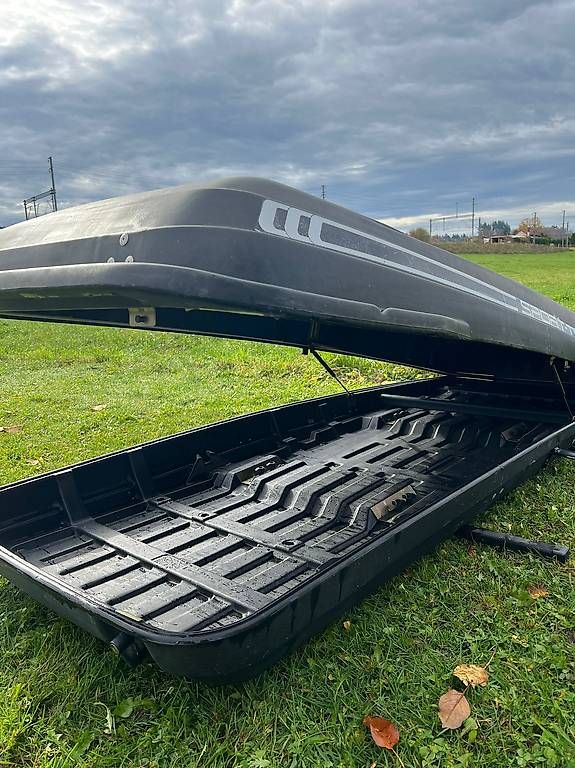Thule Dachboxen: Massive Thule Dachbox, Volvo – Gebraucht aus Schüpbach von tik_9cjk