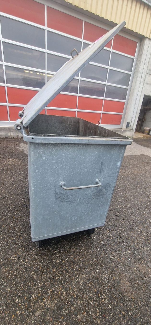Banconi: Abfall Container verzinkt, 750 Liter Nr. 4 – Usato da Flawil venduto da 1343525 3