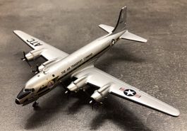 Herpa Wings 559720  "Skymaster"