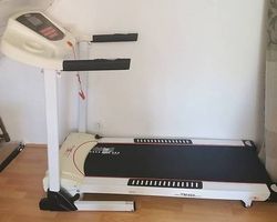 Klappbares Laufband, praktisch neu