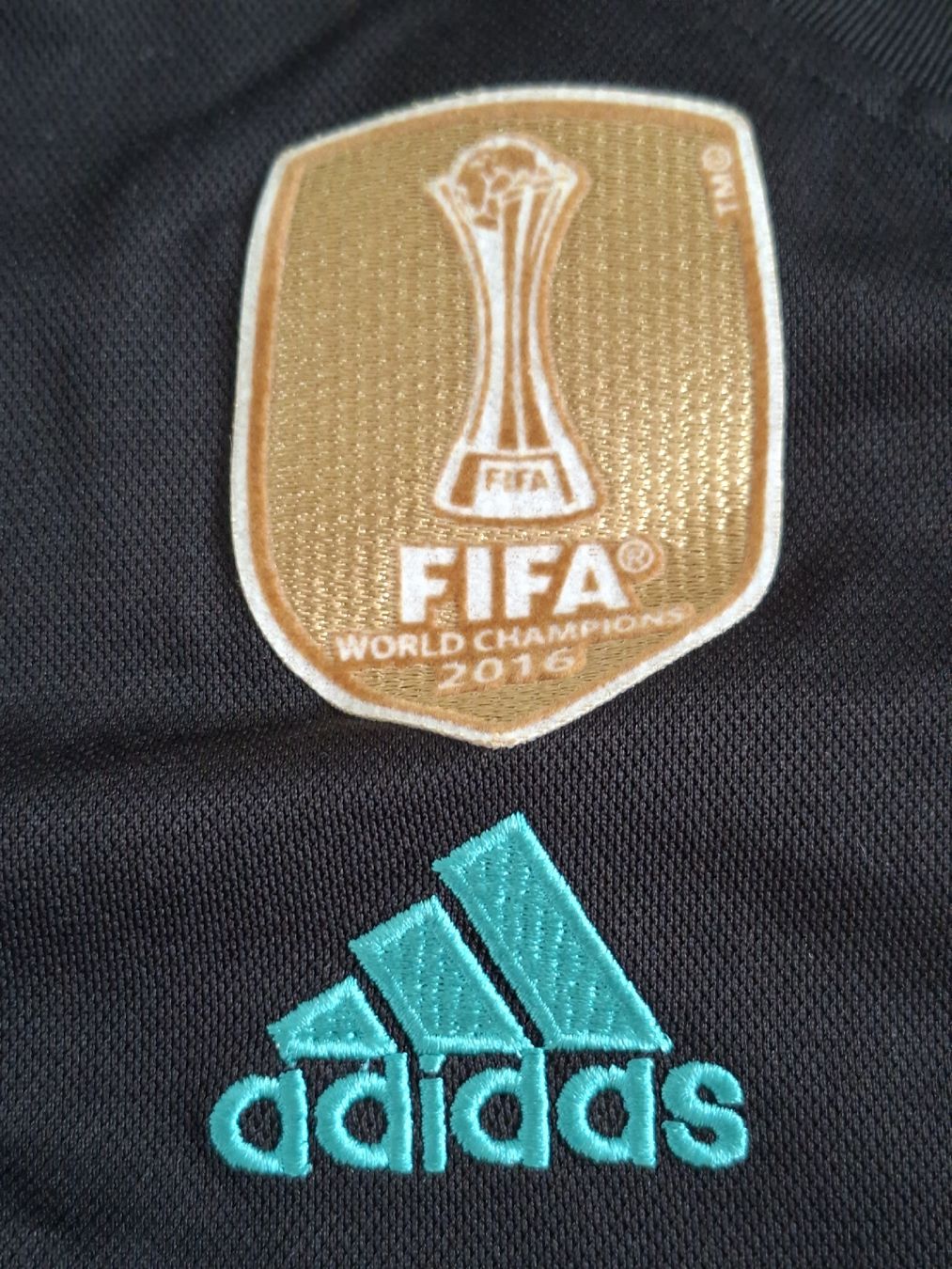 Real Madrid Canottiere & Pantaloni: Maillot Real Madrid2017 Ronaldo – Usato da Renens VD venduto da ser_j2fn 2