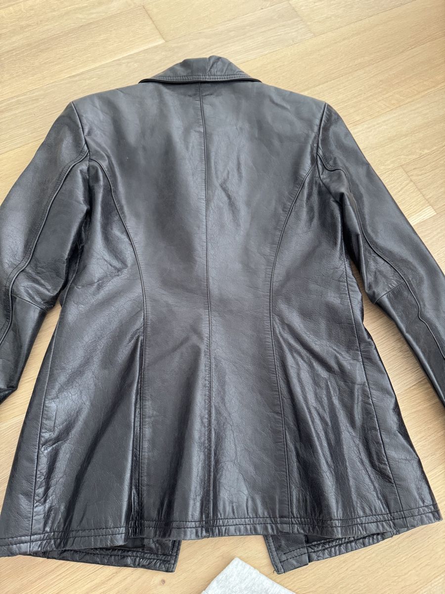 Giacche: Lederjacke von Leonardo, Grösse 34 – Usato da St. Gallen venduto da ElmedinaZ 8