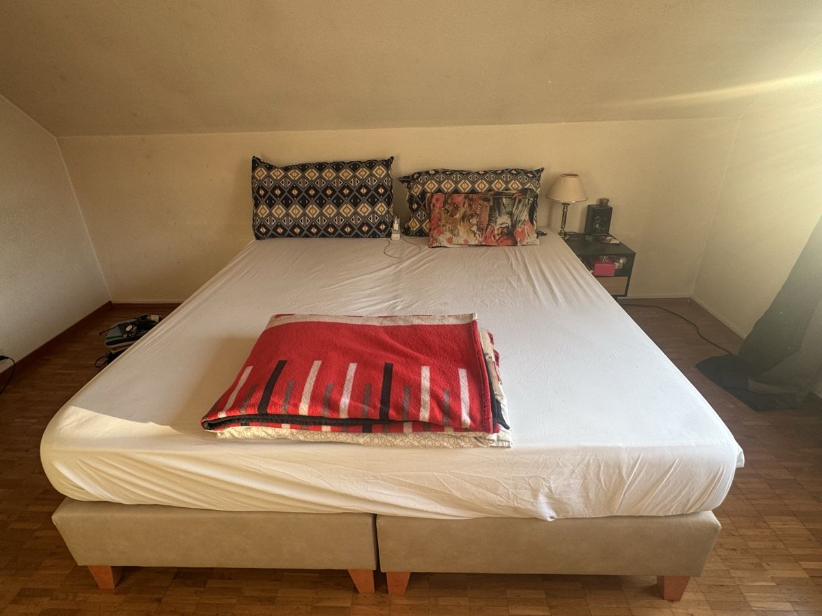 Betten: 1 Doppelbett very good condition  – Gebraucht aus Vitznau von man_cy6d