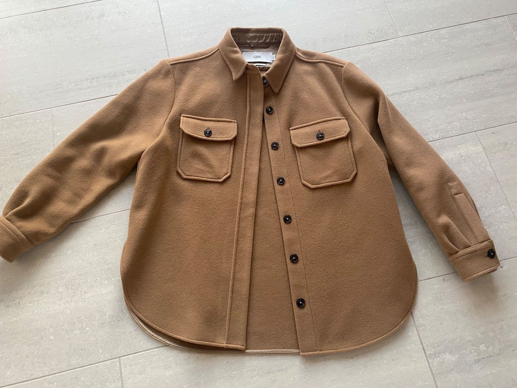 Closed Blusen: CLOSED Double-faced overshirt camel (Grösse M) – Gebraucht aus Uetikon am See von cristalllina 4