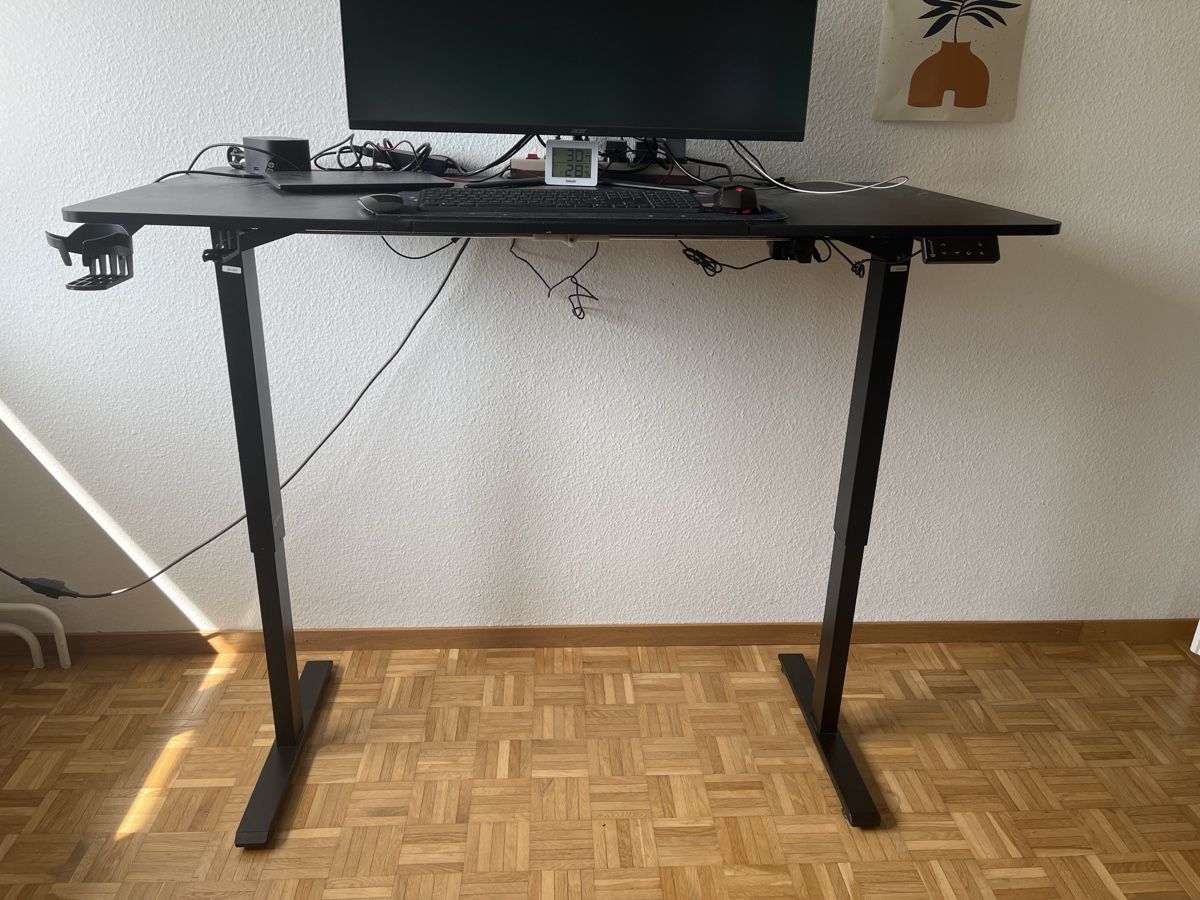 Bureaux: Adjustable Desk, Electric Height Adjustable Black – Neuf (Voir description) à Steffisburg par est_hvf5