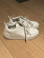 White Zara sneakers EU 39