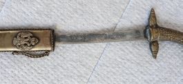 Antico pugnale orientale decorativo da collezione