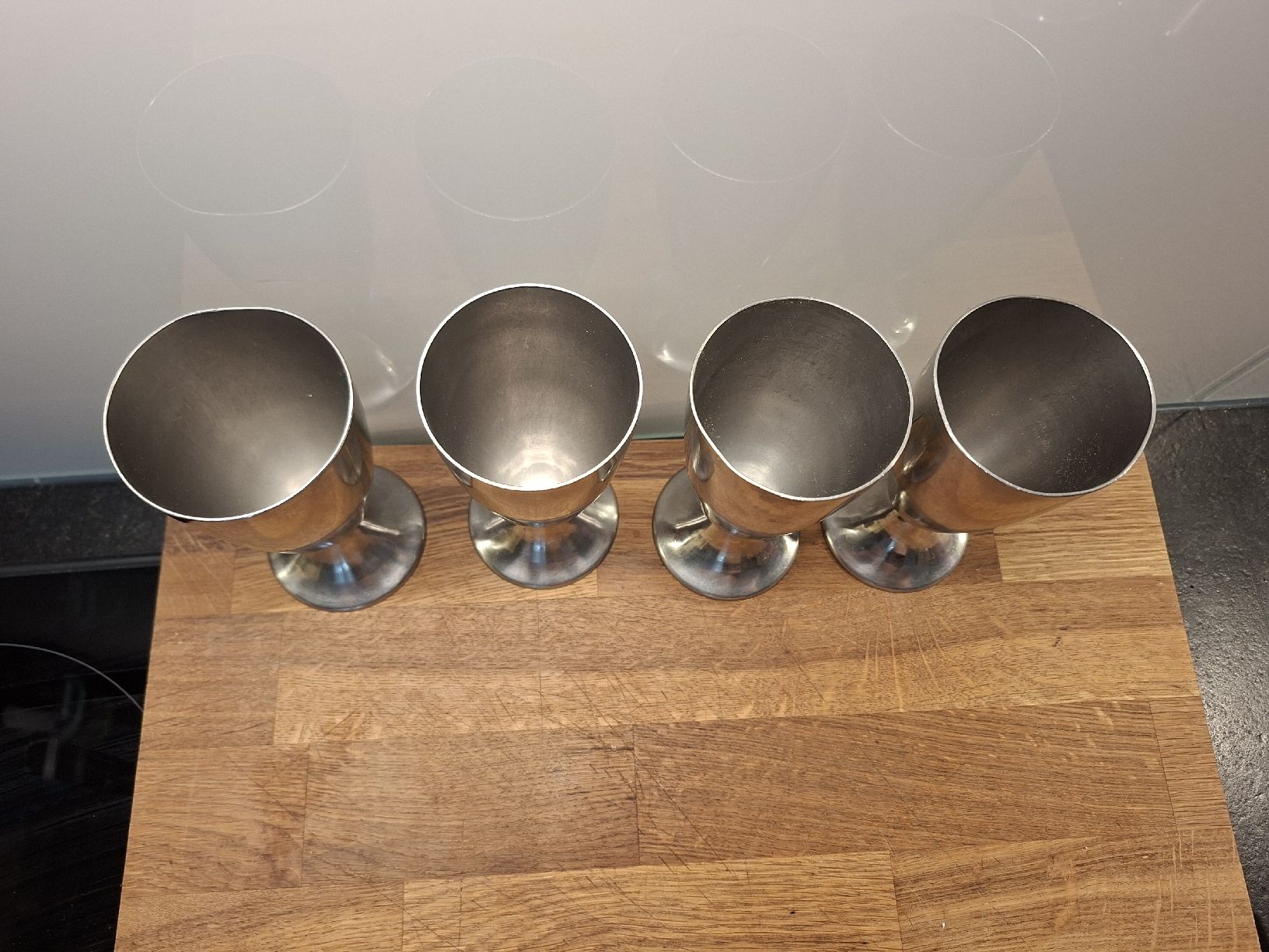Set di piatti: spring sektbecher oder Glacegläser  – Usato da Meinisberg venduto da MartinaM1972 1