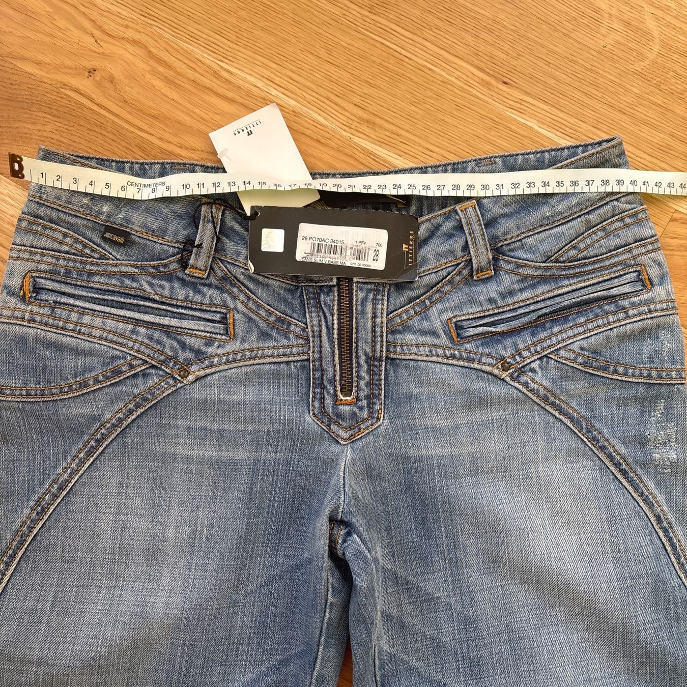 Pantaloni: Just Cavalli denim capri – Nuovo e nell'imballaggio originale da Lausanne venduto da oly_fb9k 3